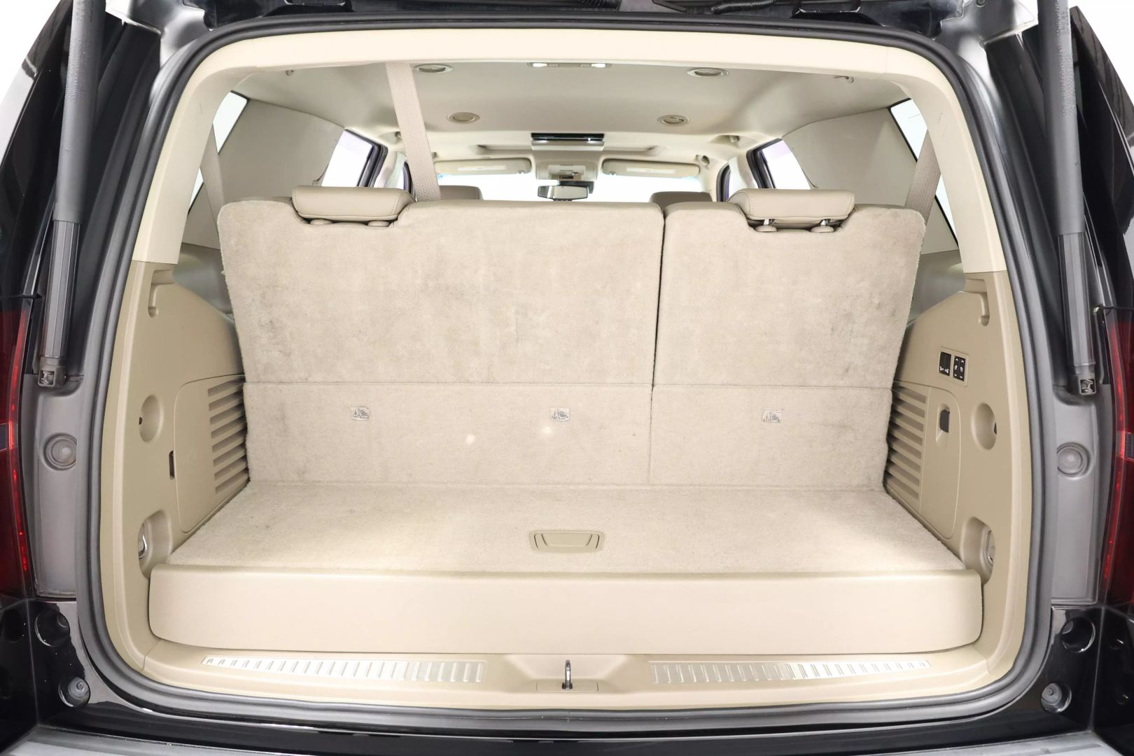 2016 Chevrolet Tahoe - Image 64