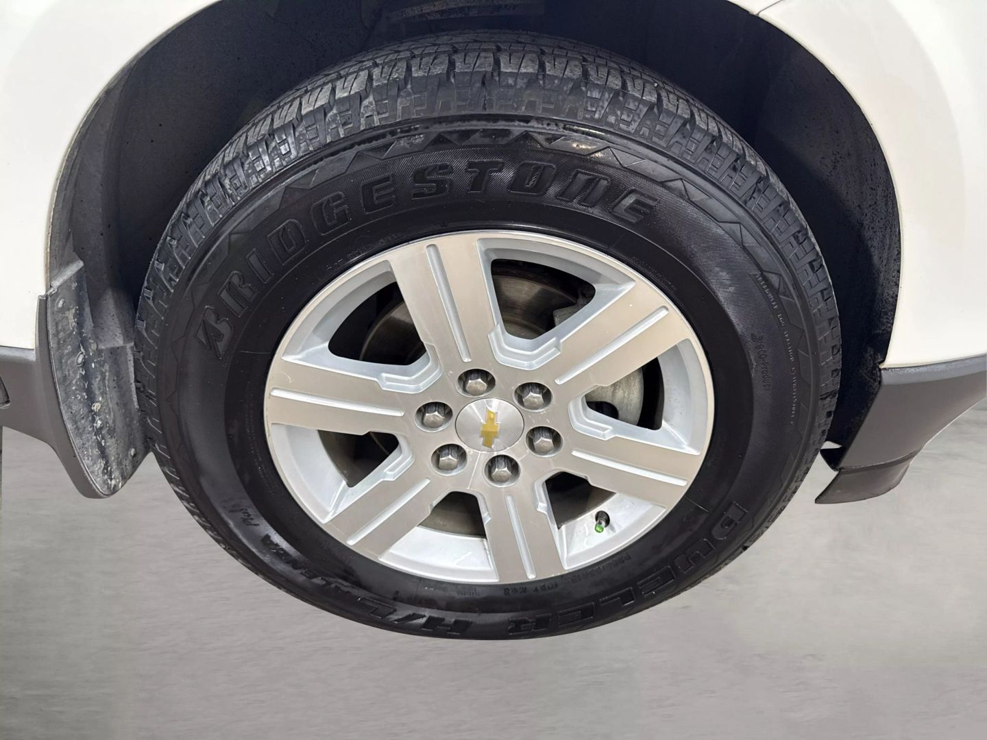 2011 Chevrolet Traverse - Image 14