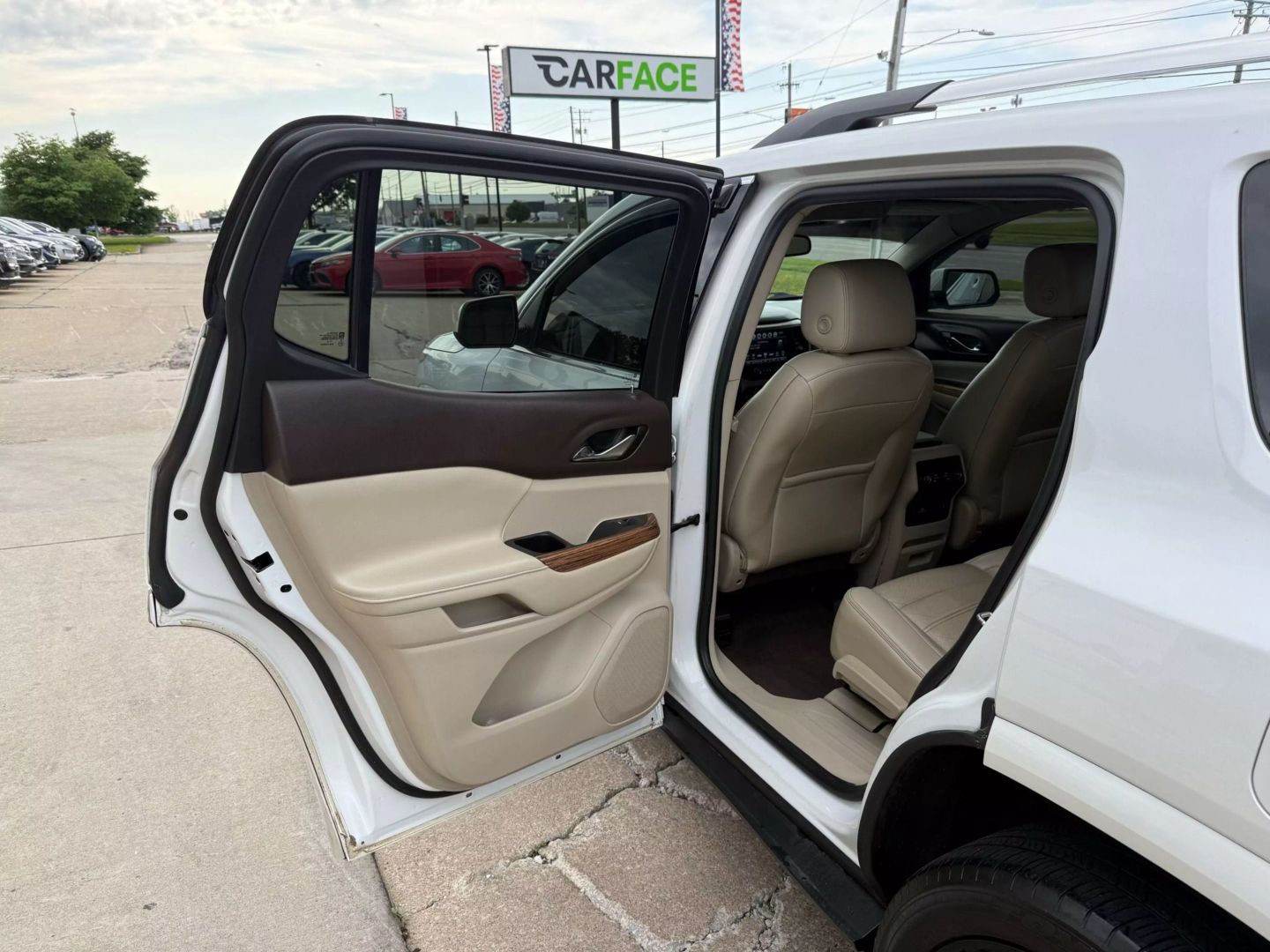 2017 Gmc Acadia - Image 21