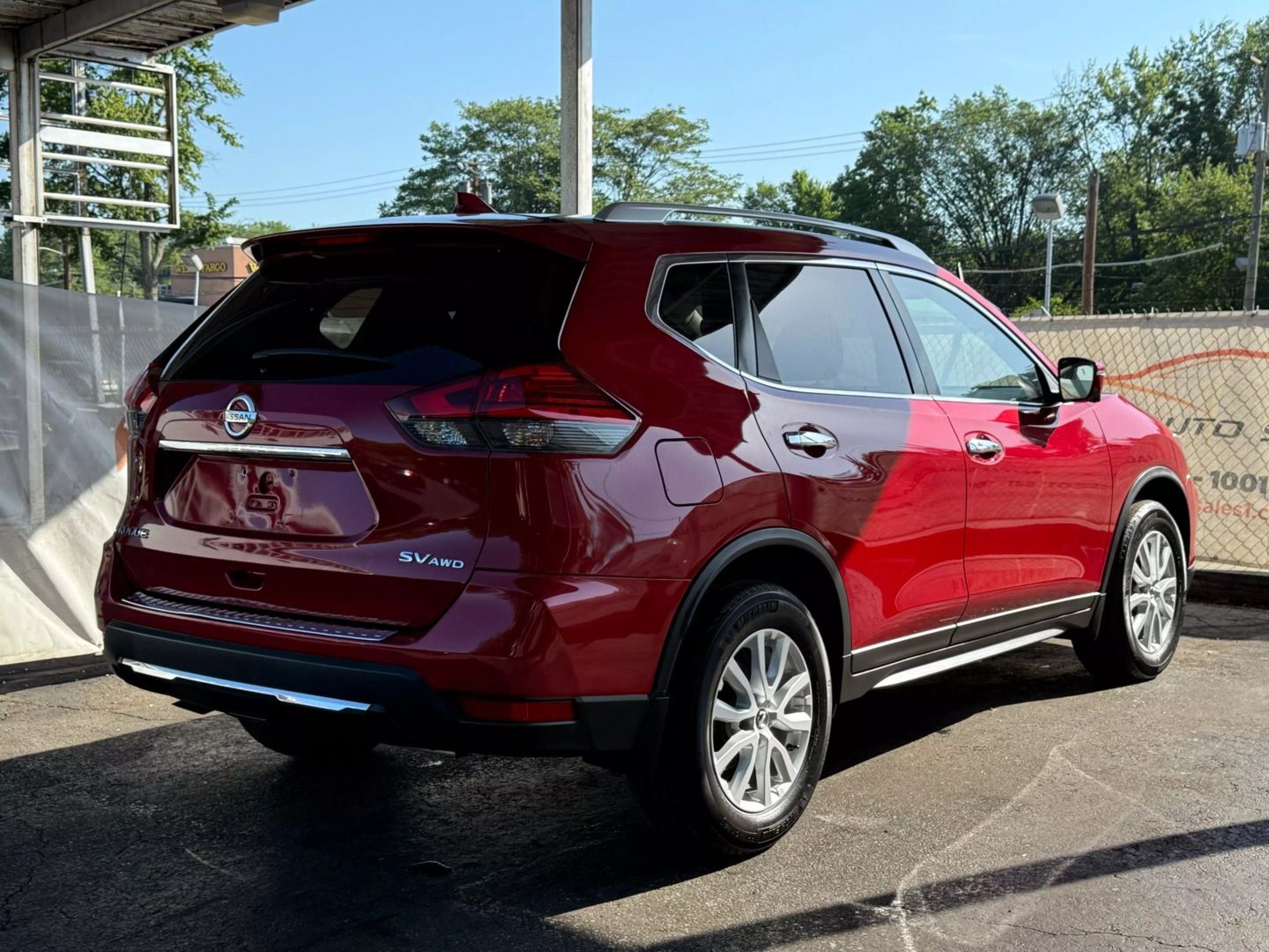 2017 Nissan Rogue - Image 11
