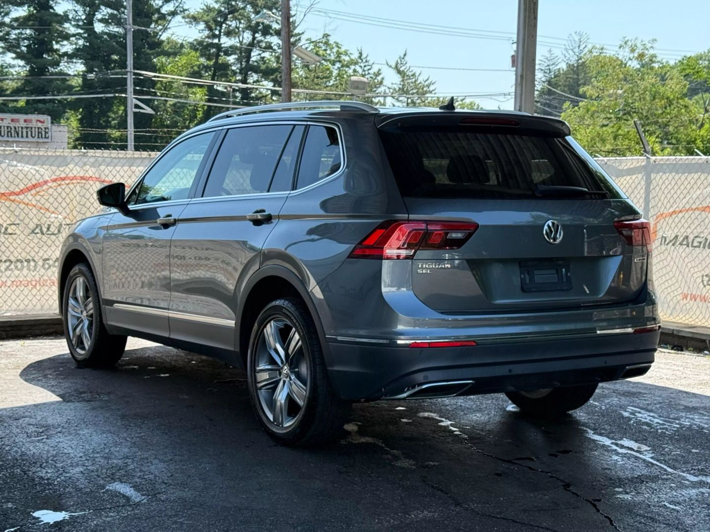 2020 Volkswagen Tiguan - Image 9