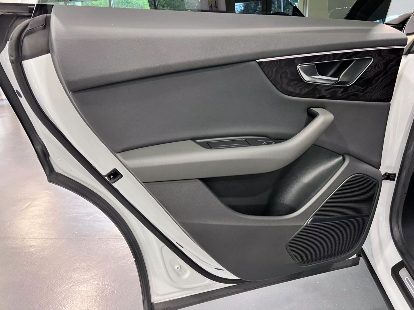2021 Audi Q8 55 Tfsi Premium Plus Sport Utility 4d - Image 27