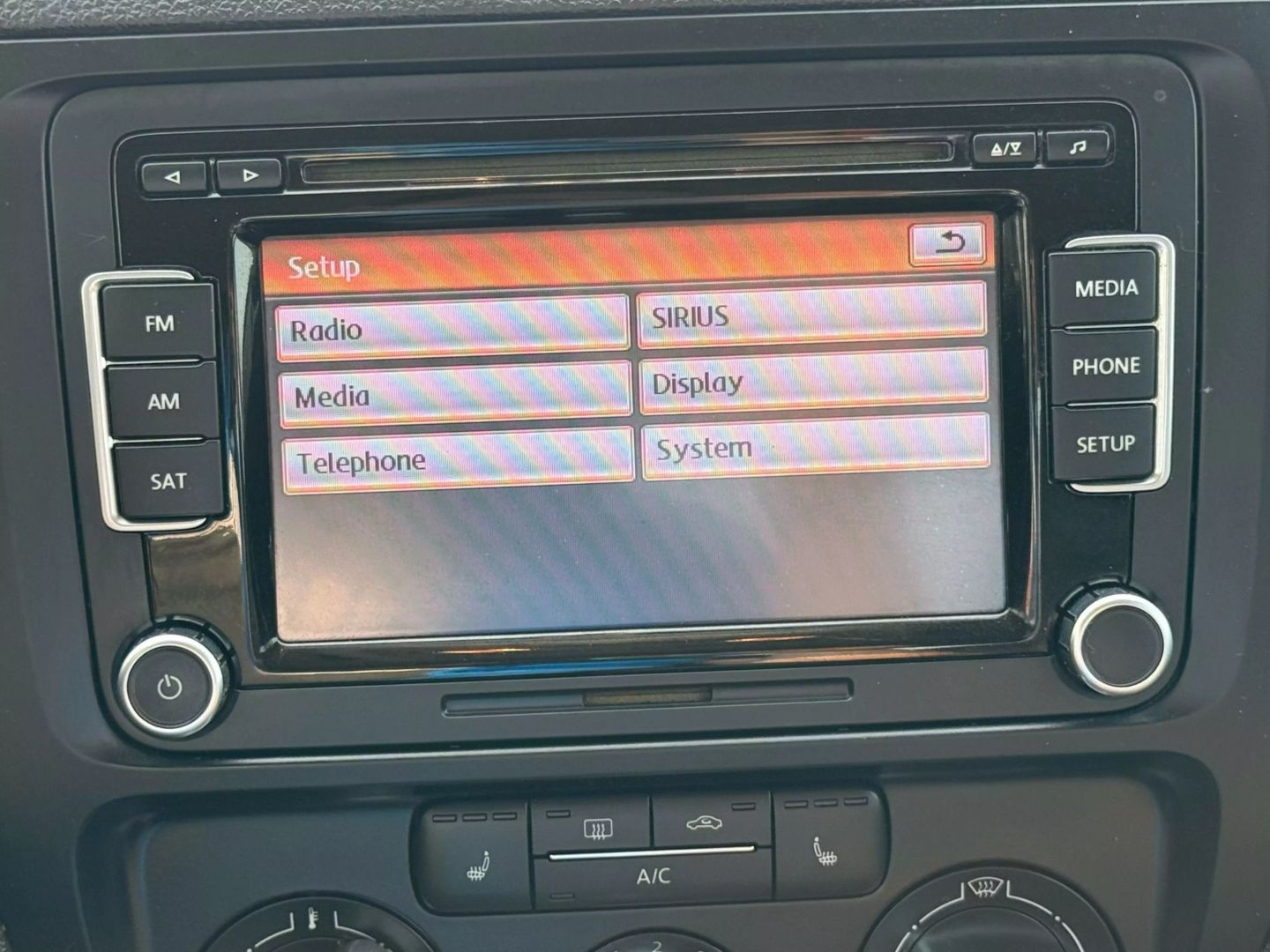 2013 Volkswagen Jetta - Image 34