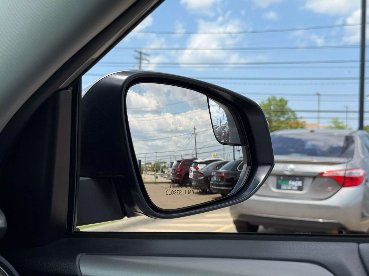 2017 Toyota Rav4 - Image 44