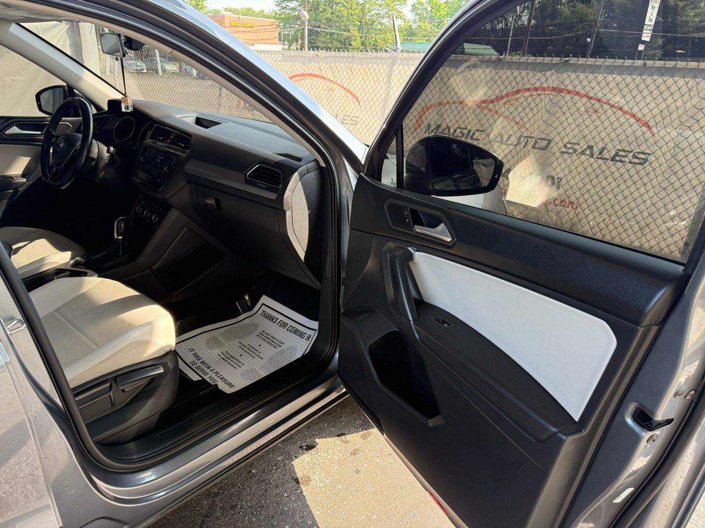 2019 Volkswagen Tiguan - Image 22