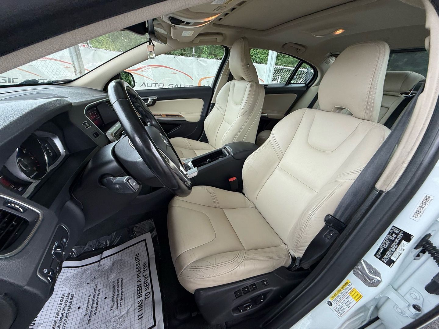 2018 Volvo S60 - Image 16