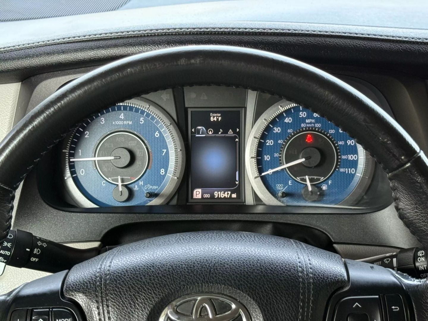 2017 Toyota Sienna - Image 35