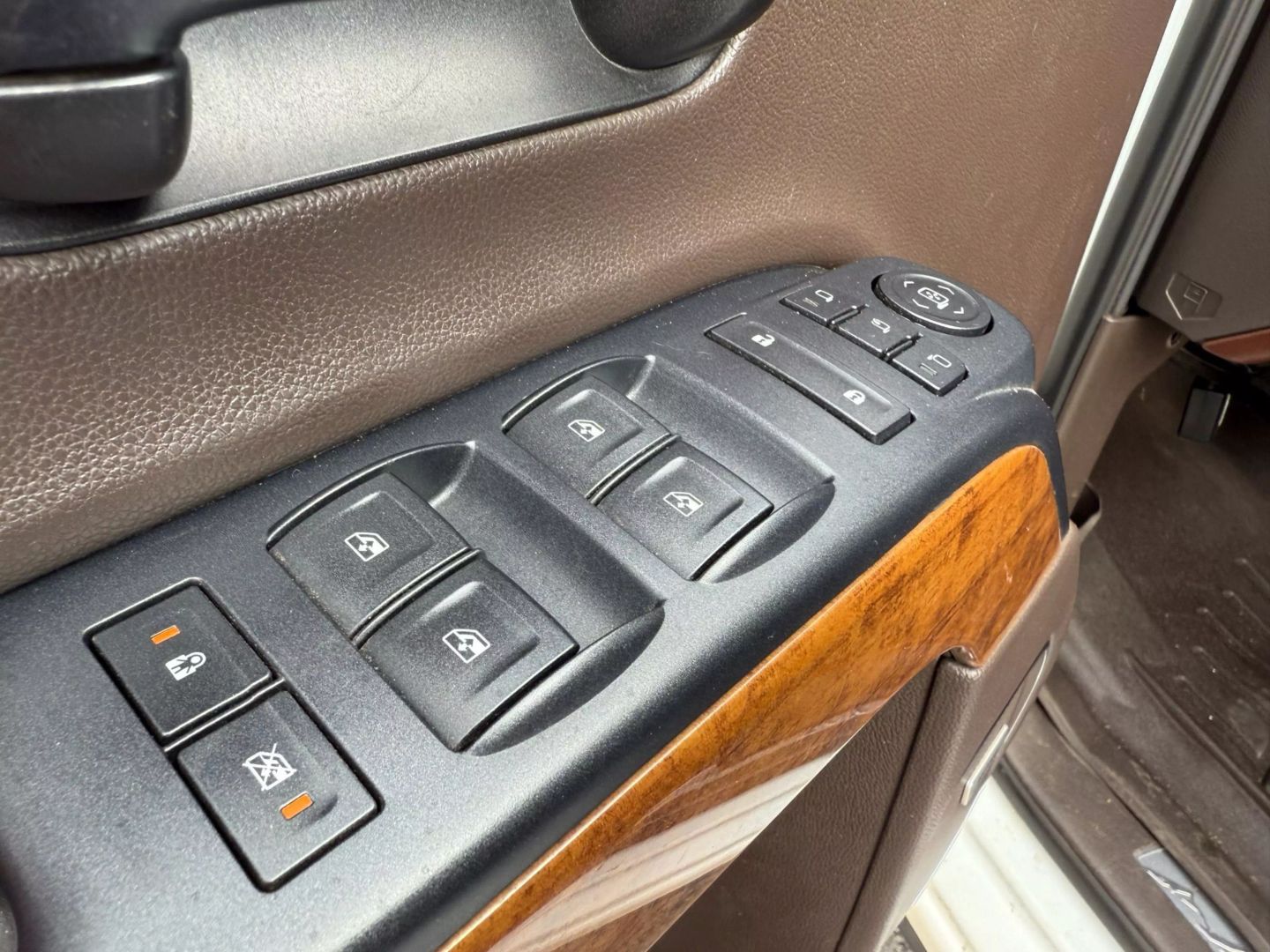 2016 Chevrolet Silverado 2500 Hd Crew Cab - Image 13