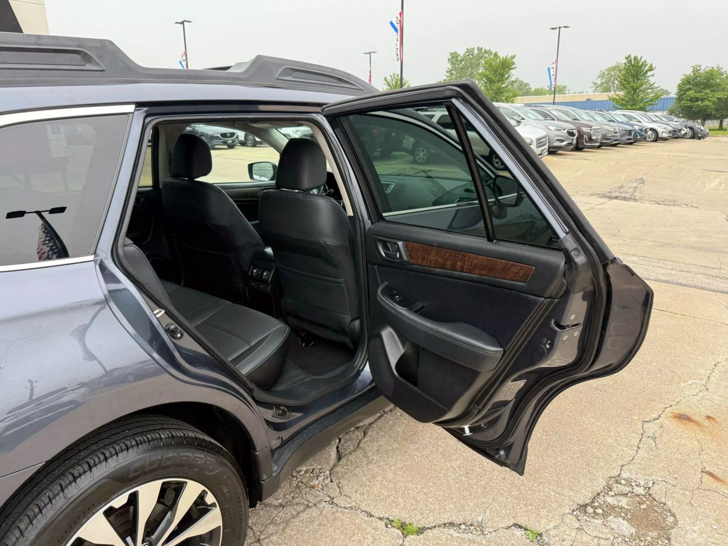 2017 Subaru Outback - Image 22