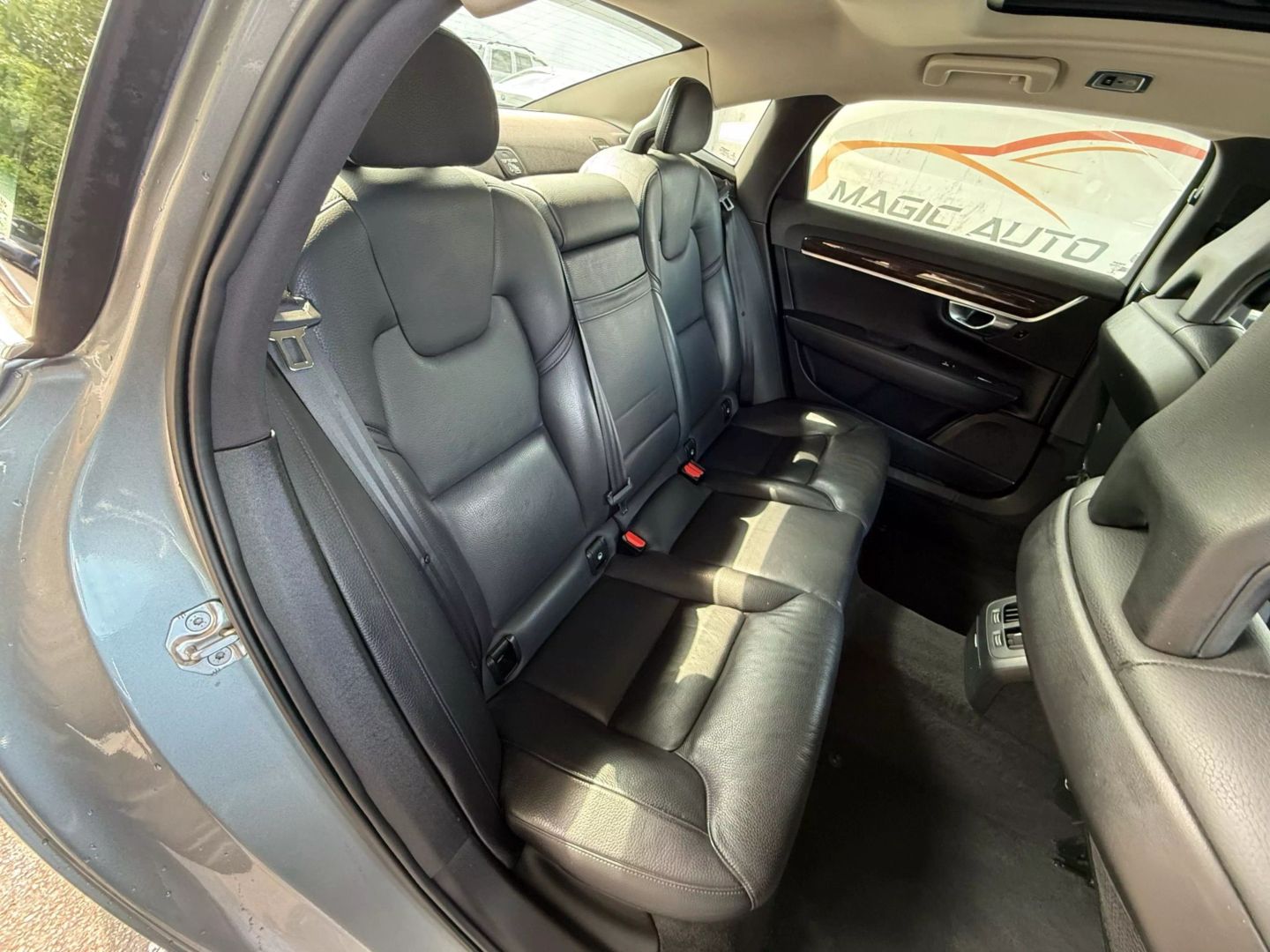 2018 Volvo S90 - Image 23