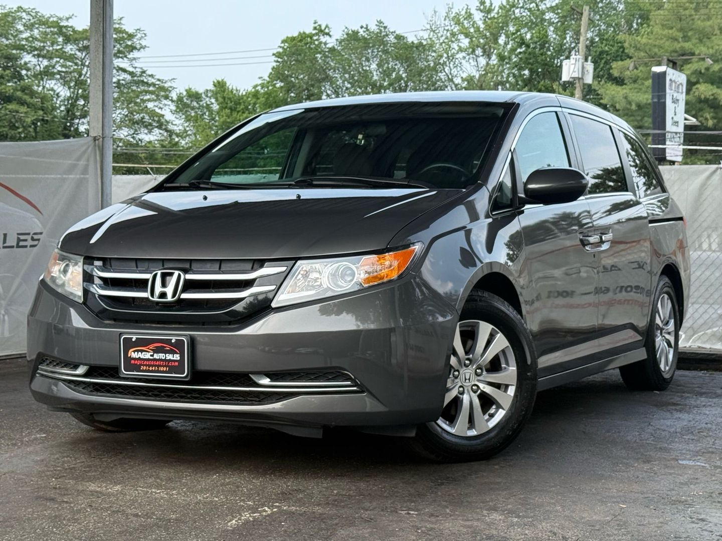 2016 Honda Odyssey - Image 1