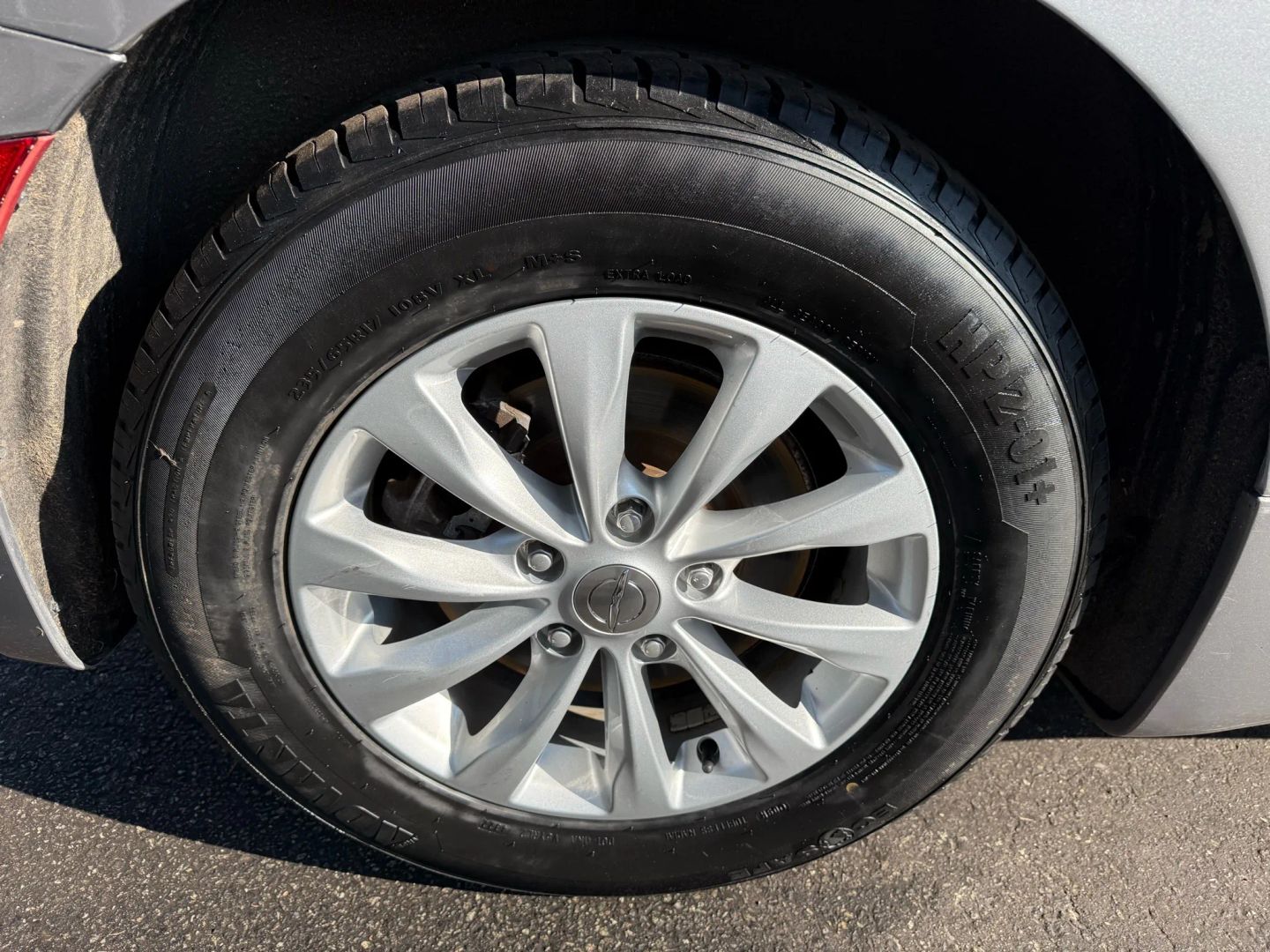2019 Chrysler Pacifica - Image 45