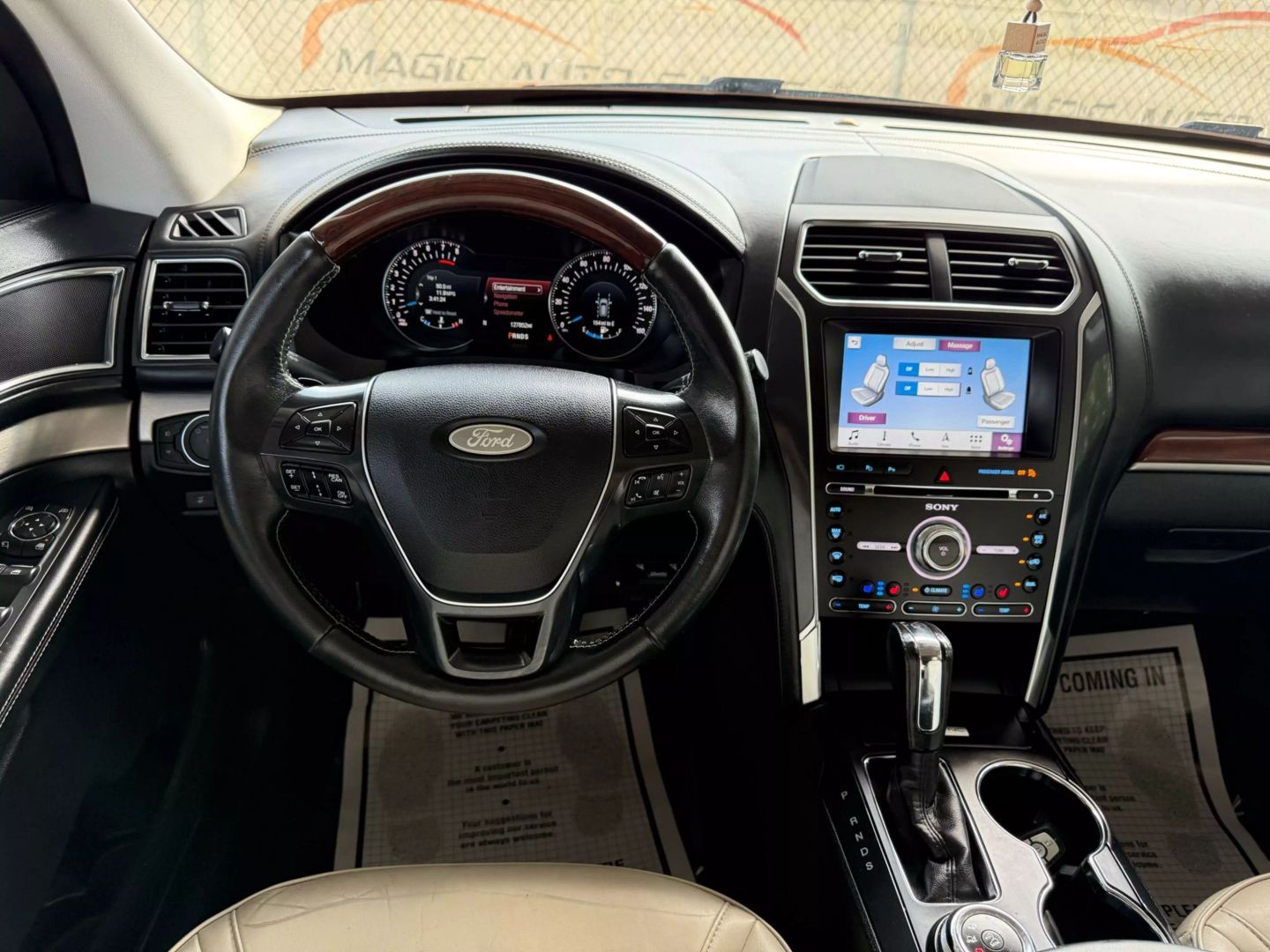 2018 Ford Explorer - Image 37