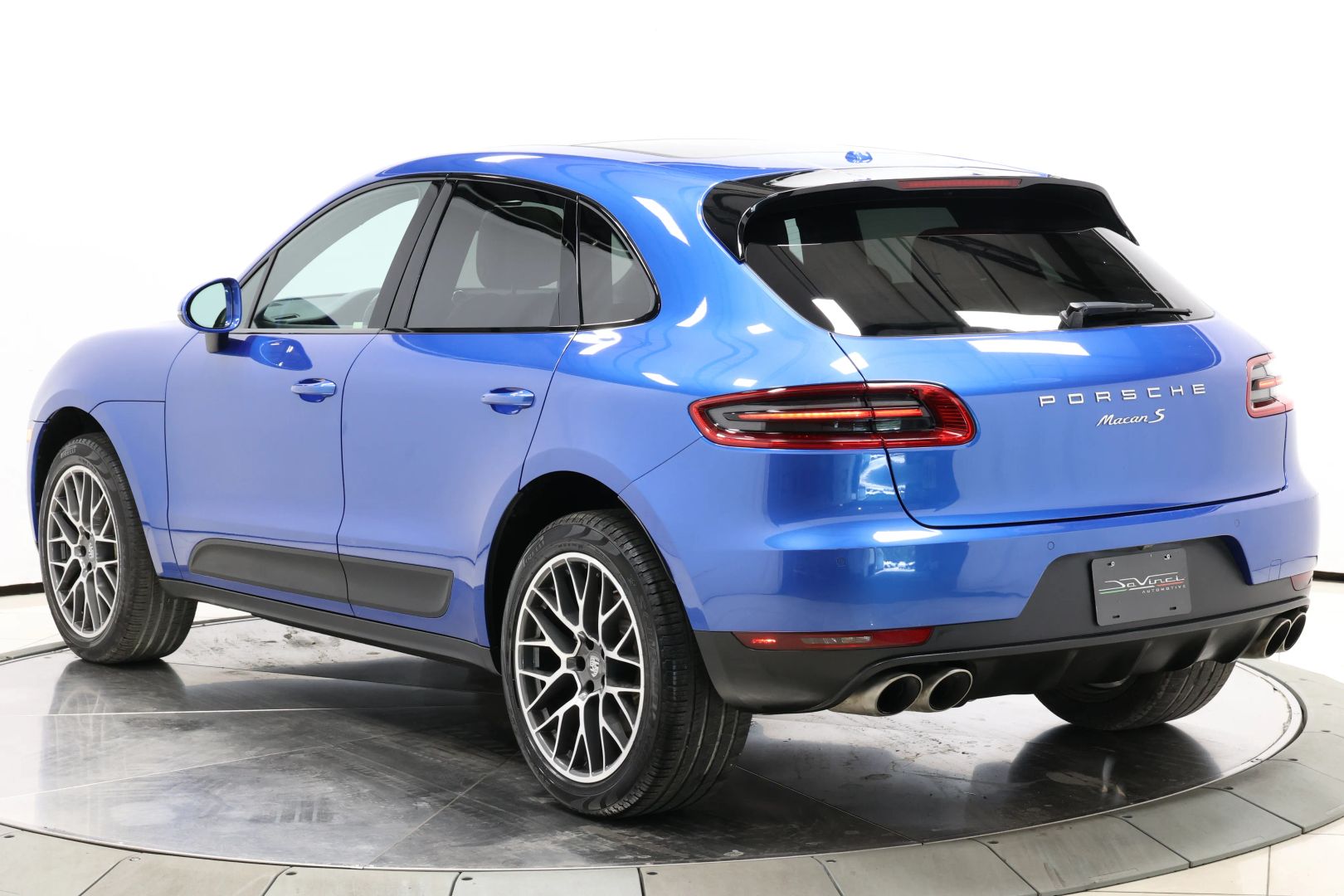 2017 Porsche Macan - Image 59