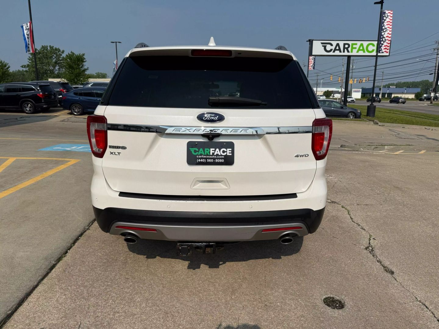 2016 Ford Explorer - Image 10