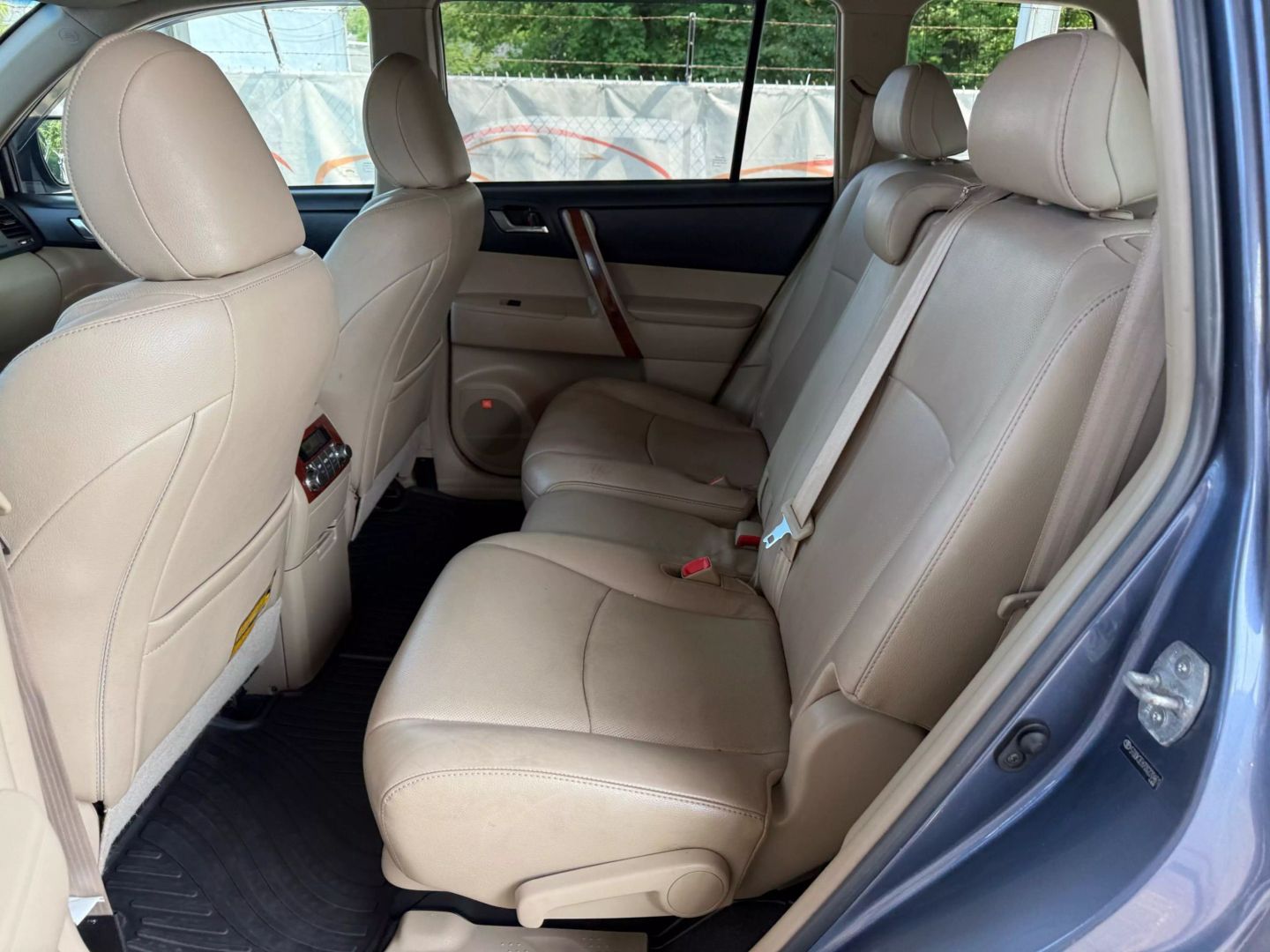 2013 Toyota Highlander - Image 18