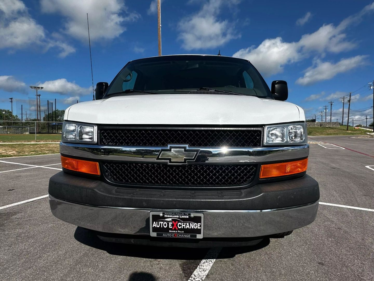 2014 Chevrolet Express 3500 Passenger - Image 4