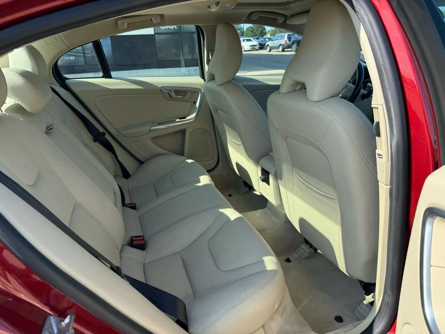 2015 Volvo S60 - Image 22