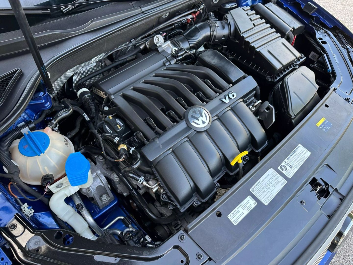 2017 Volkswagen Passat - Image 48
