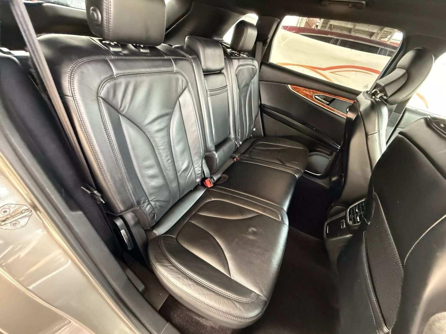 2016 Lincoln Mkx - Image 23