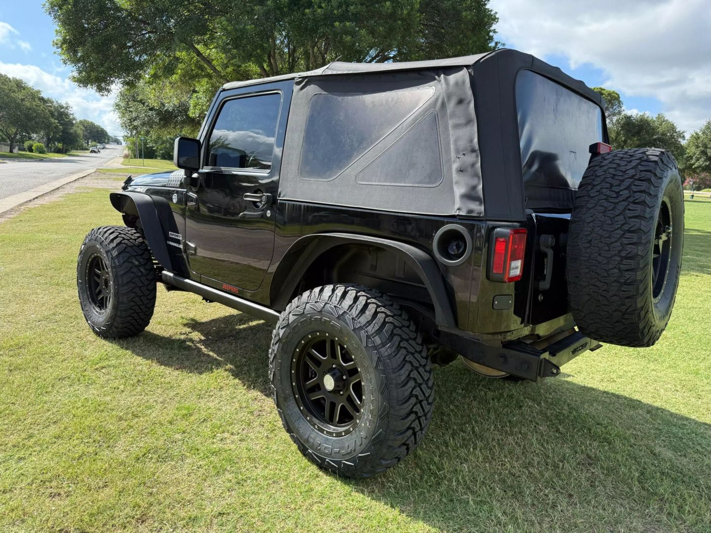 2015 Jeep Wrangler - Image 29