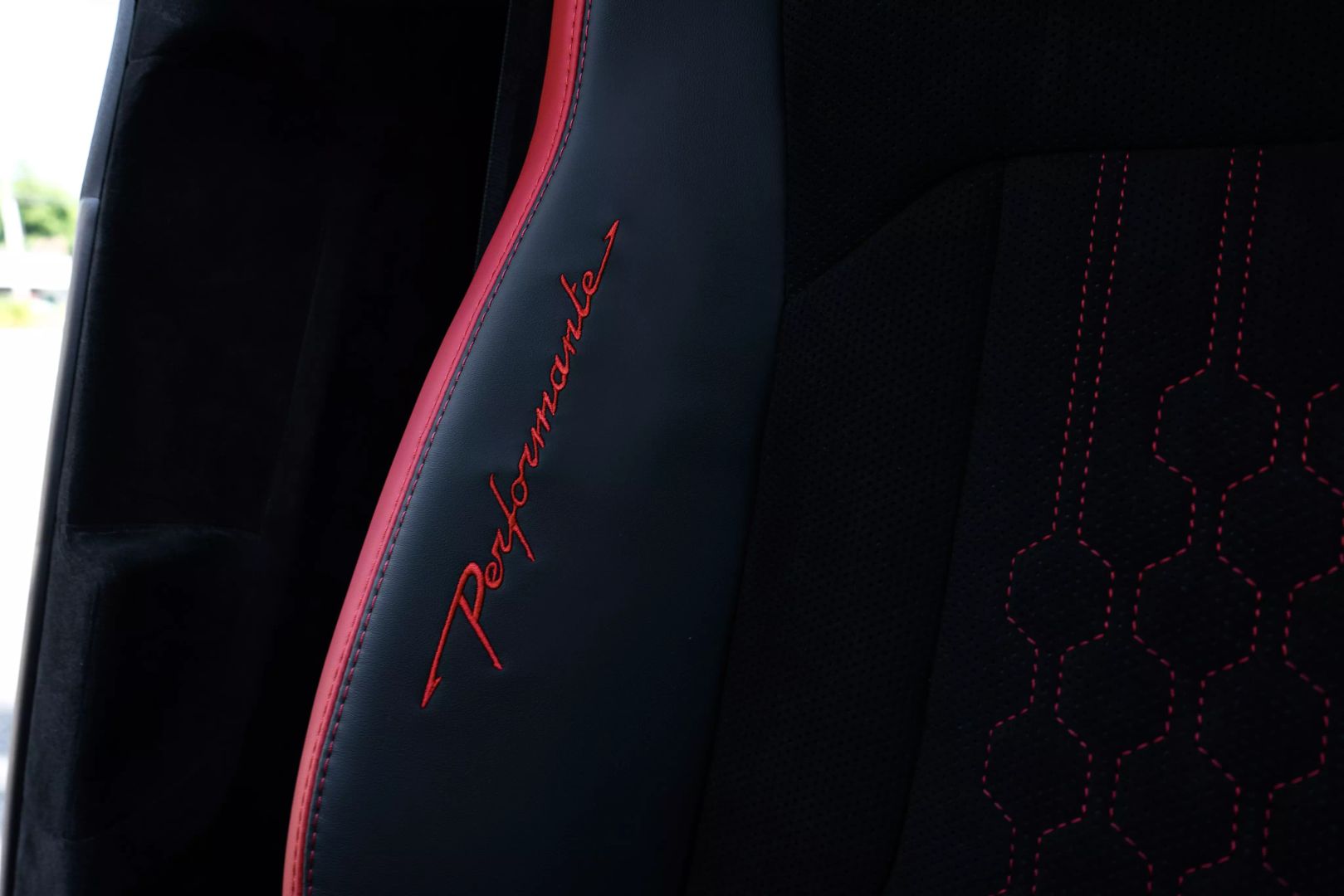 2024 Lamborghini Urus - Image 44
