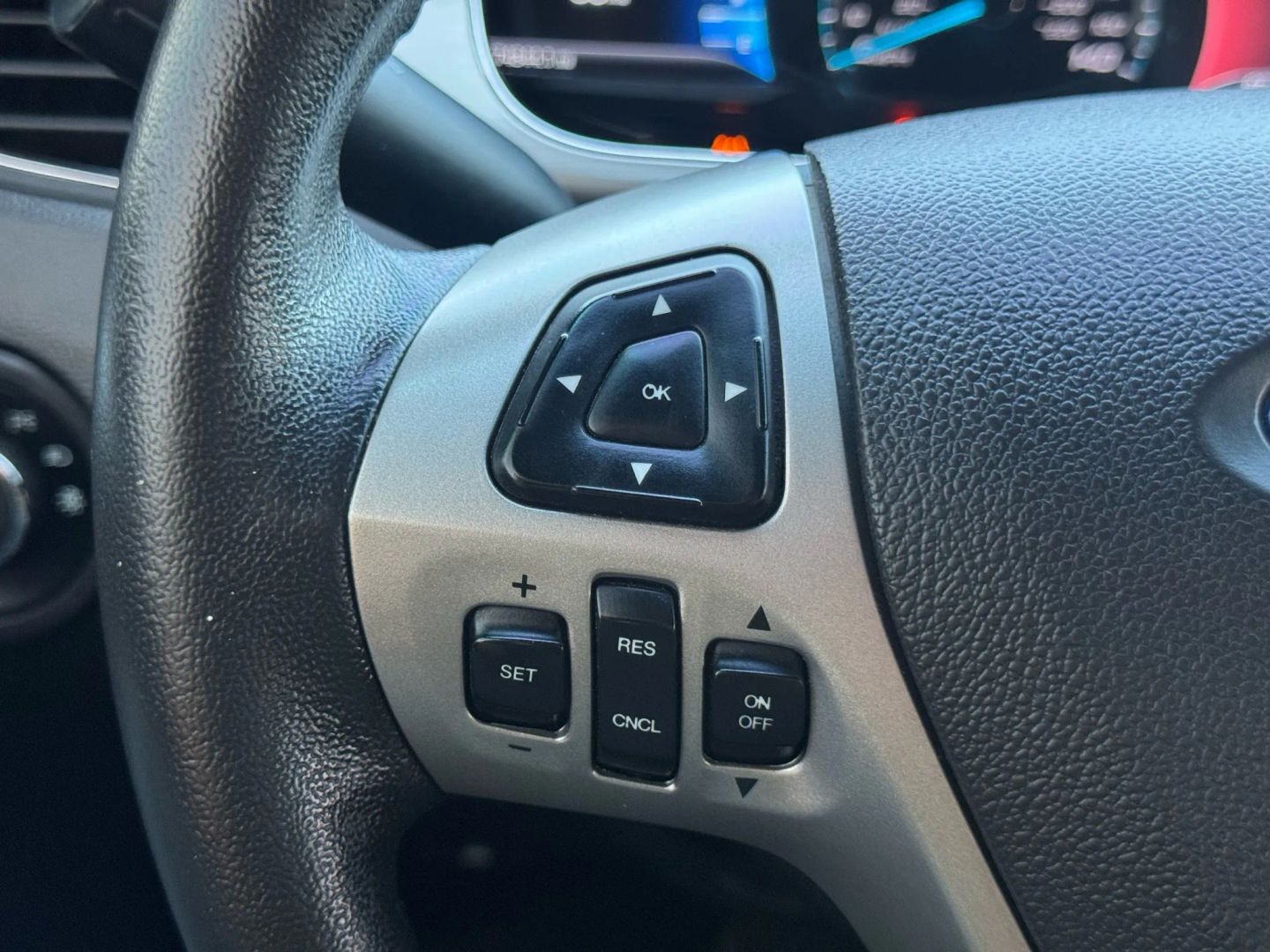 2016 Ford Taurus - Image 21