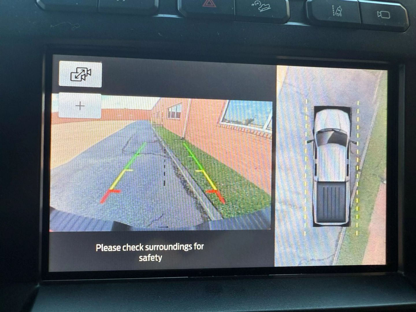 2020 Ford F250 Super Duty Crew Cab - Image 28