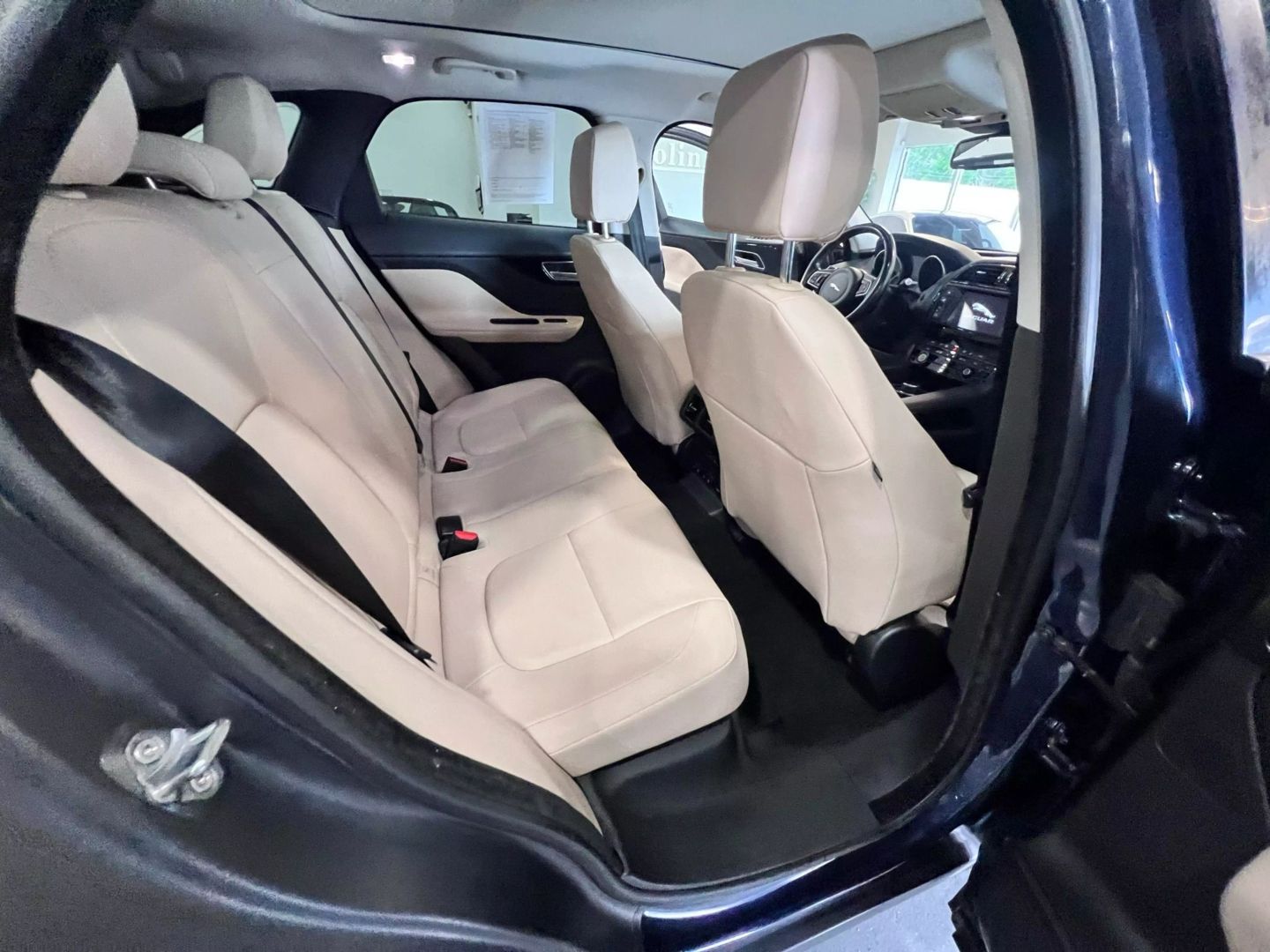 2018 Jaguar F-pace 25t Premium Sport Utility 4d - Image 24