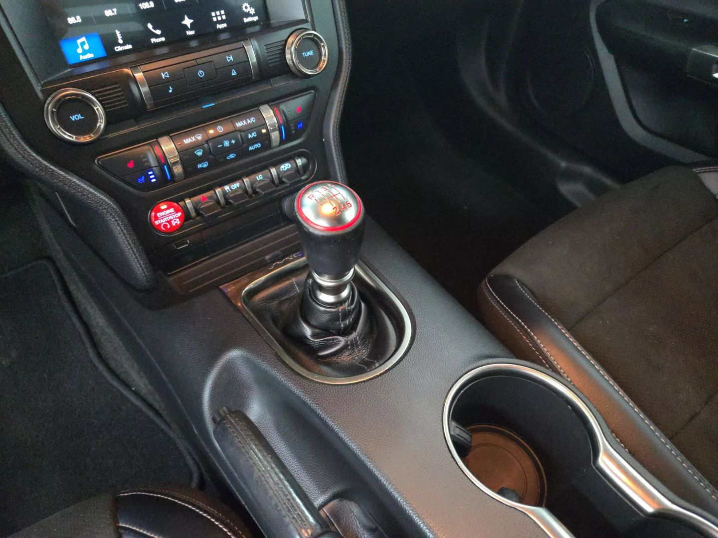 2016 Ford Mustang - Image 23