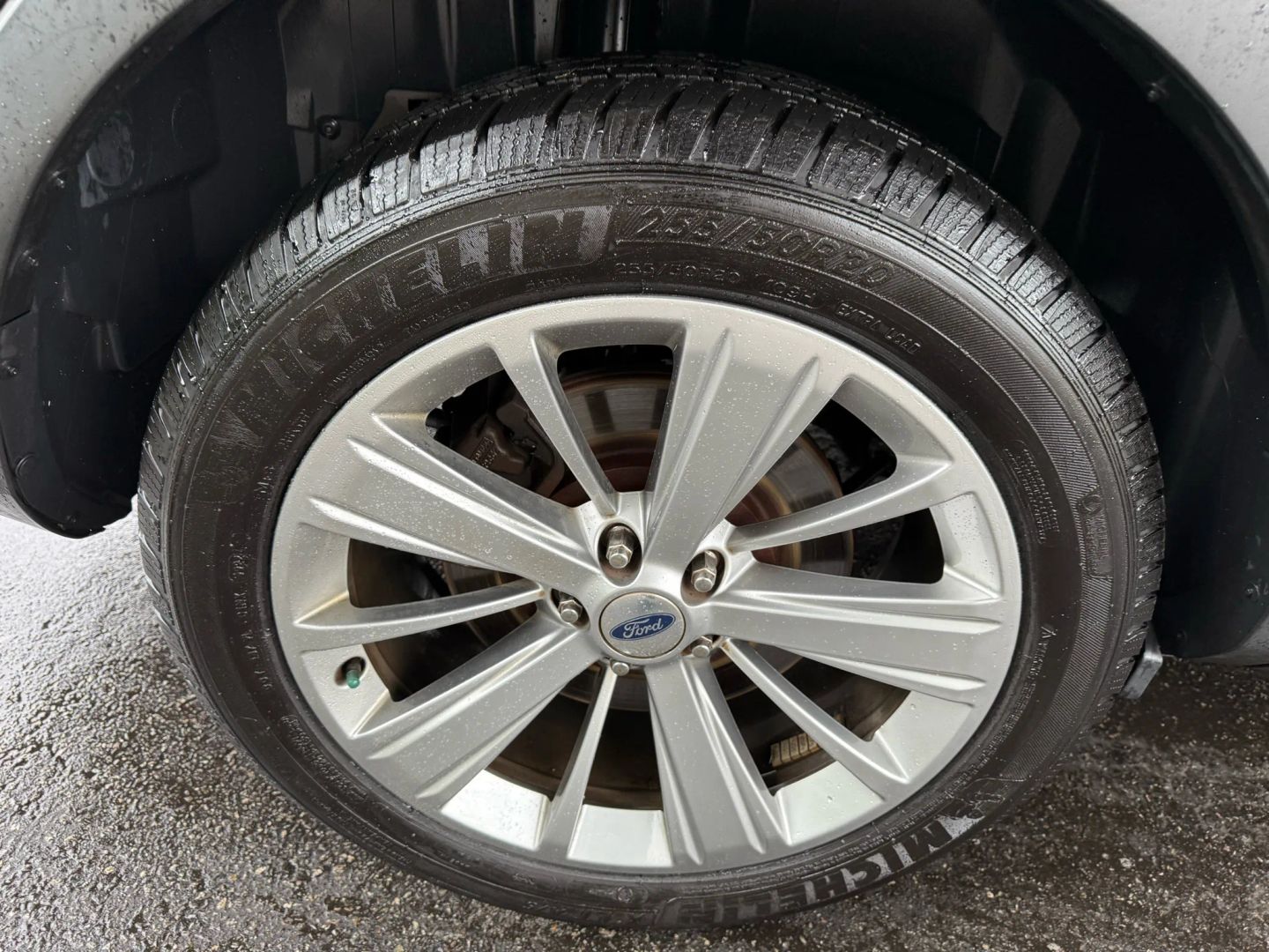 2018 Ford Explorer - Image 51