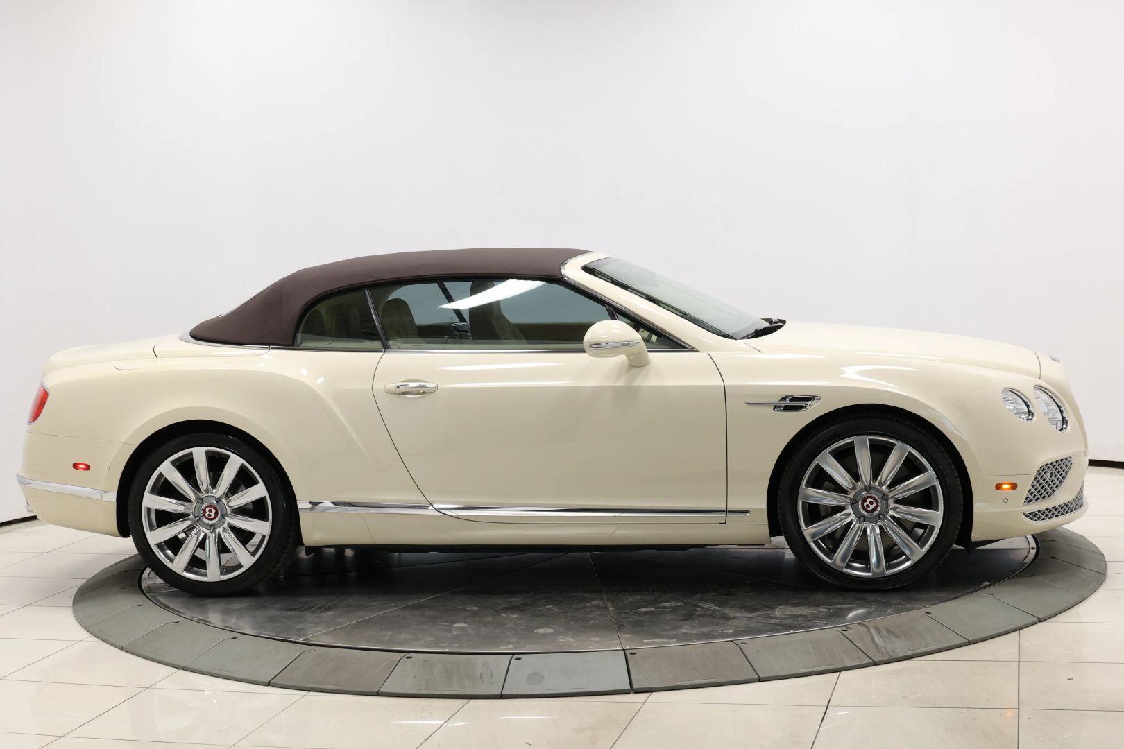 2016 Bentley Continental - Image 99