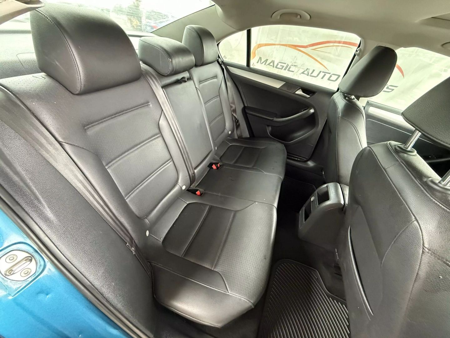2017 Volkswagen Jetta - Image 23