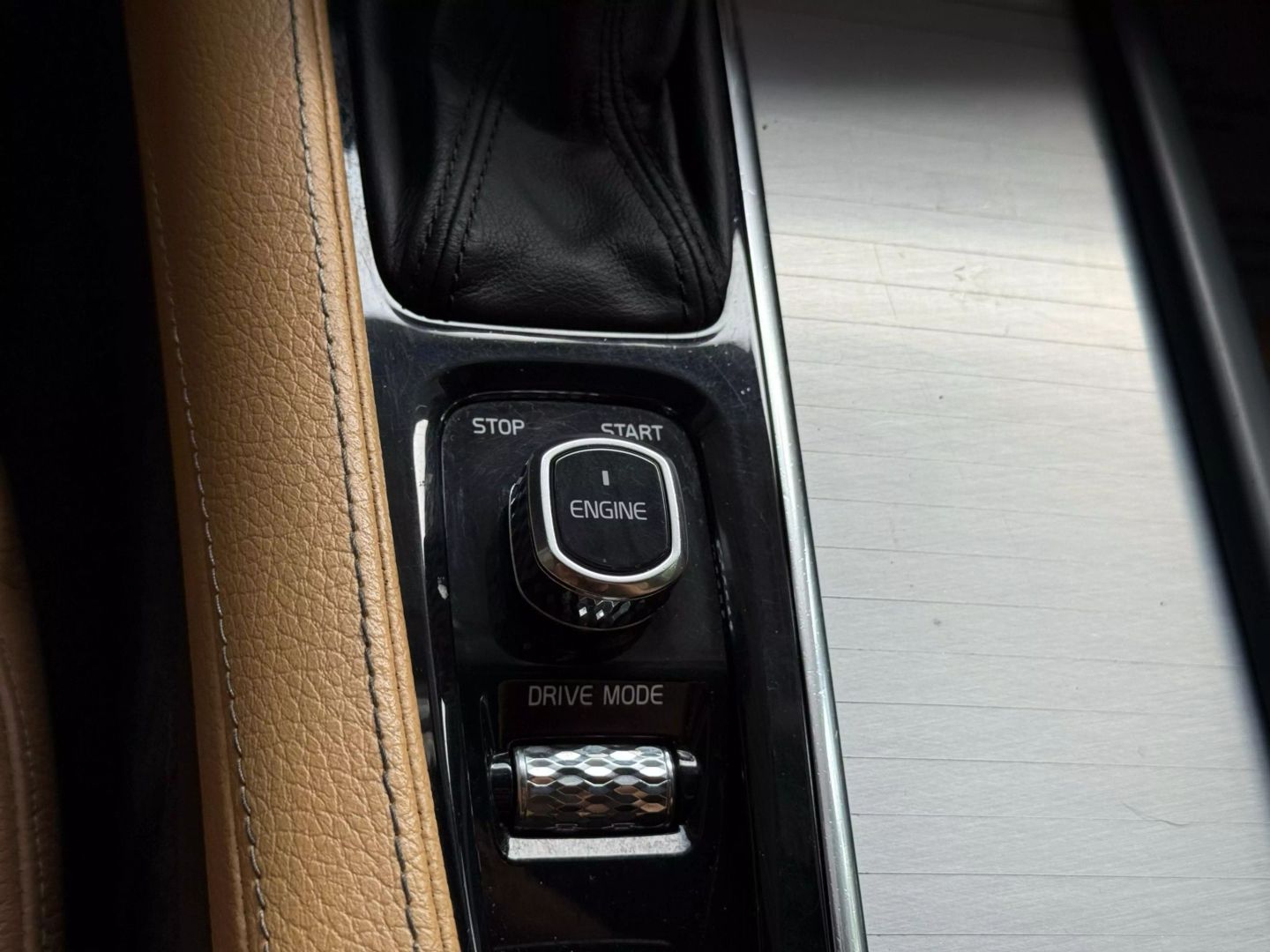2017 Volvo Xc90 - Image 31