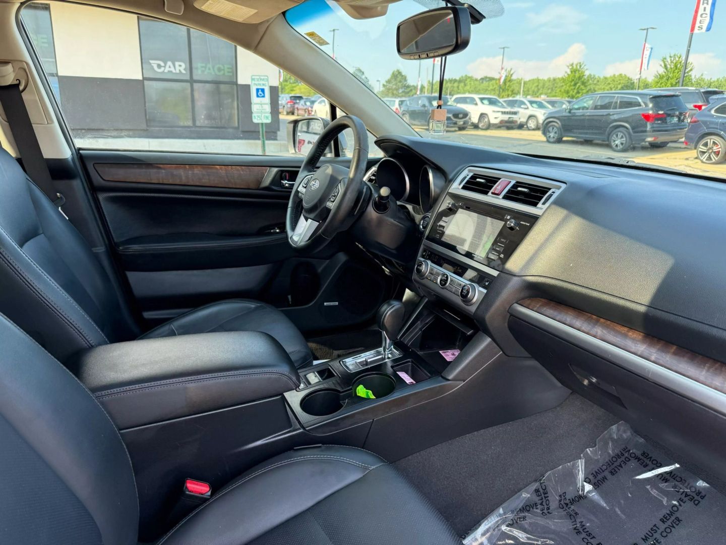 2015 Subaru Outback - Image 28