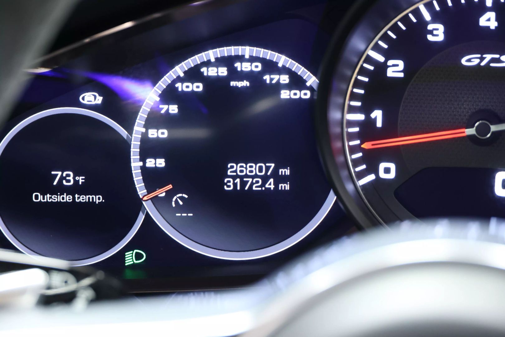 2020 Porsche Panamera - Image 32