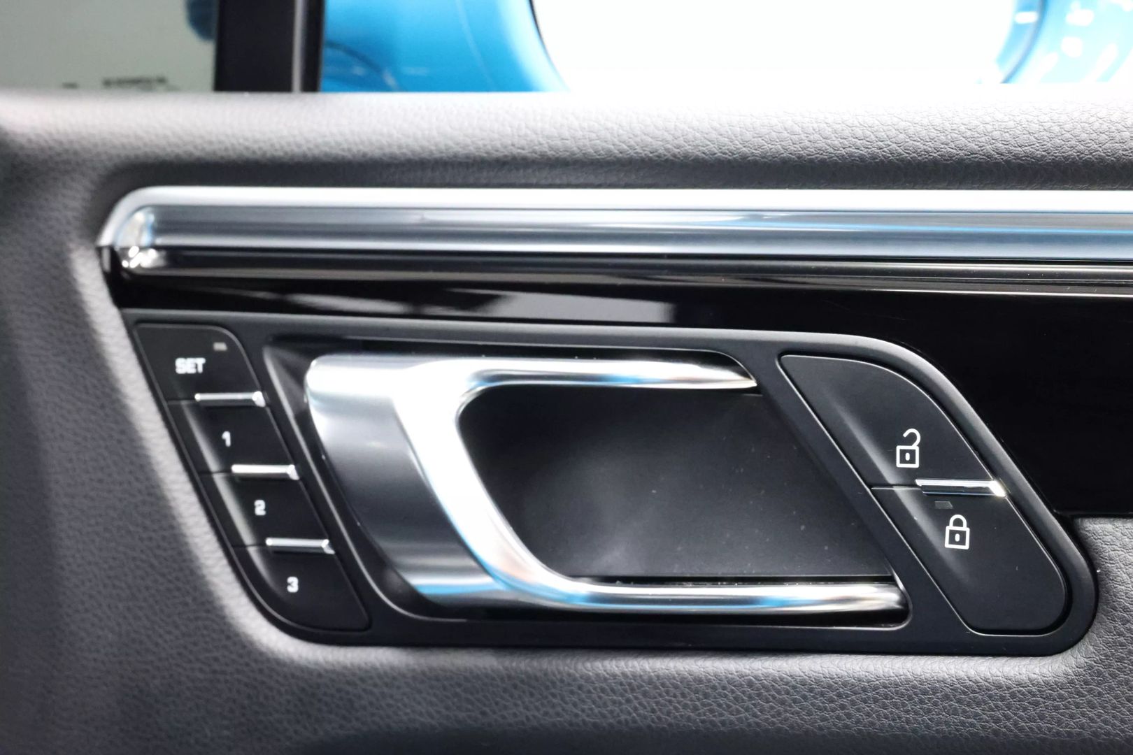 2022 Porsche Macan - Image 79