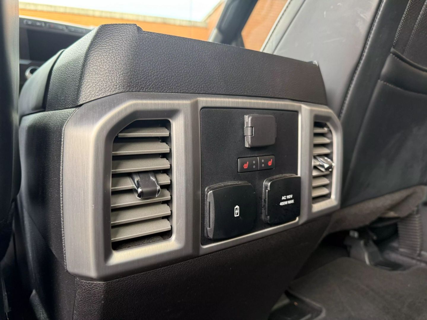 2019 Ford F350 Super Duty Crew Cab - Image 16