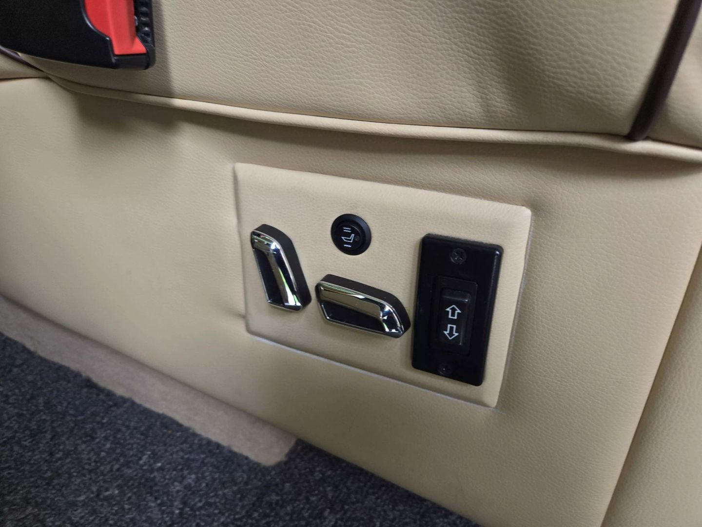 2017 Mercedes-benz Sprinter 2500 Cargo - Image 22