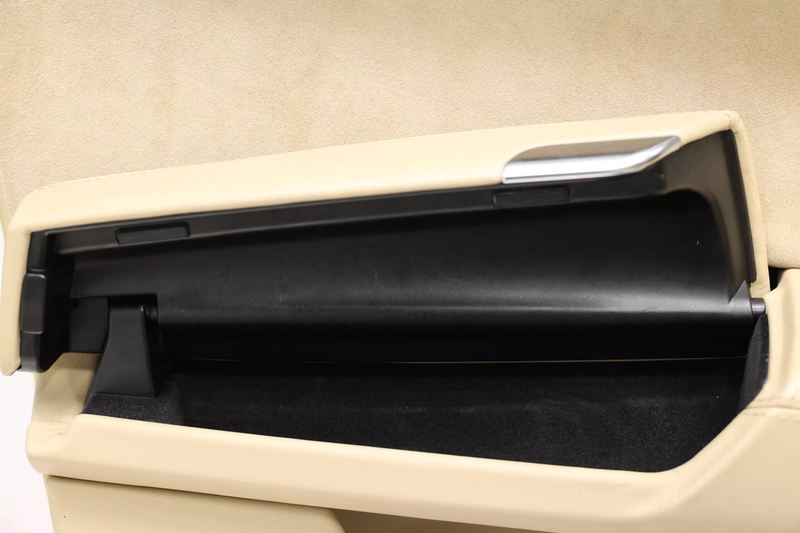 2015 Audi A8 - Image 11