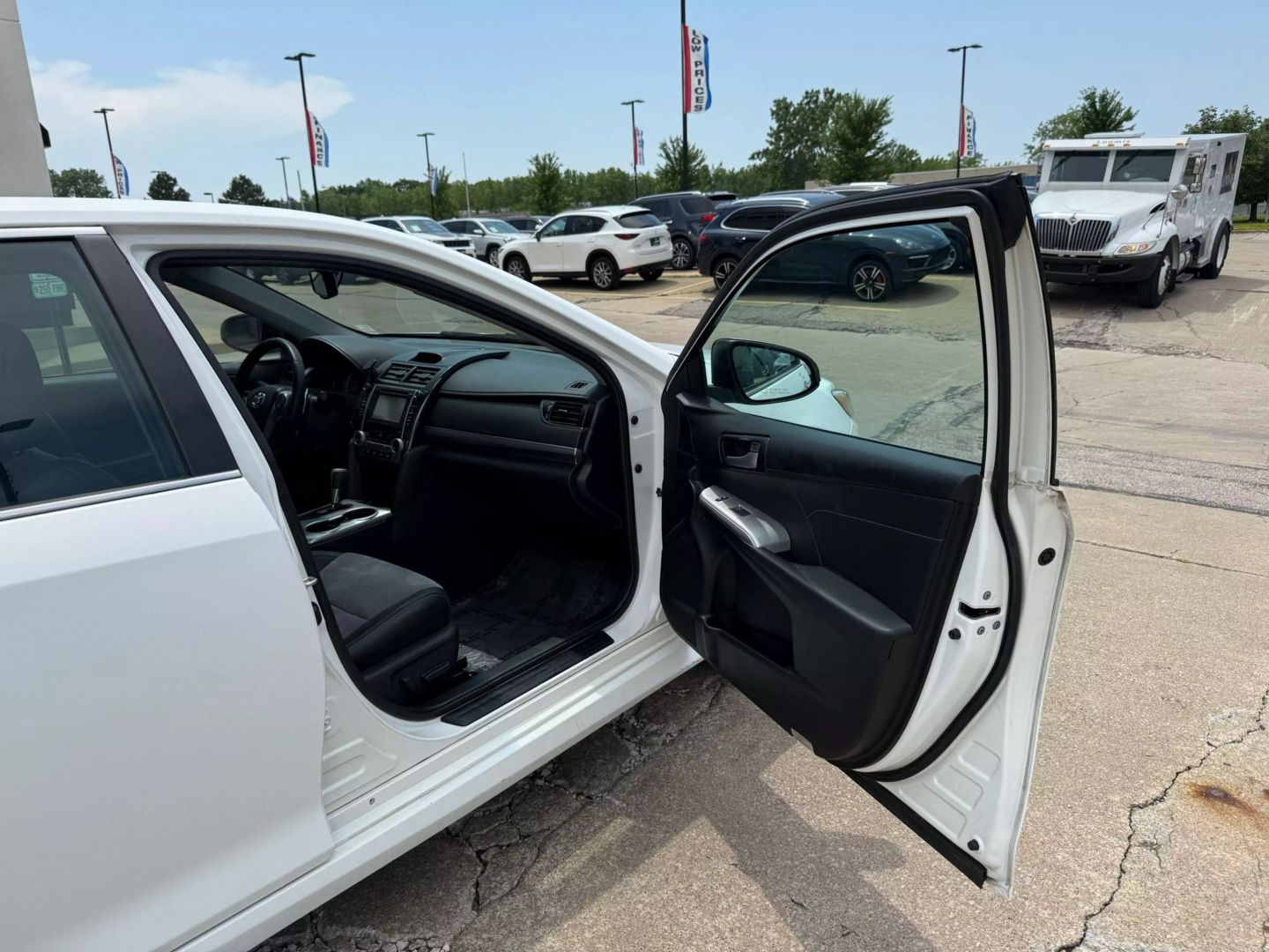 2013 Toyota Camry - Image 24