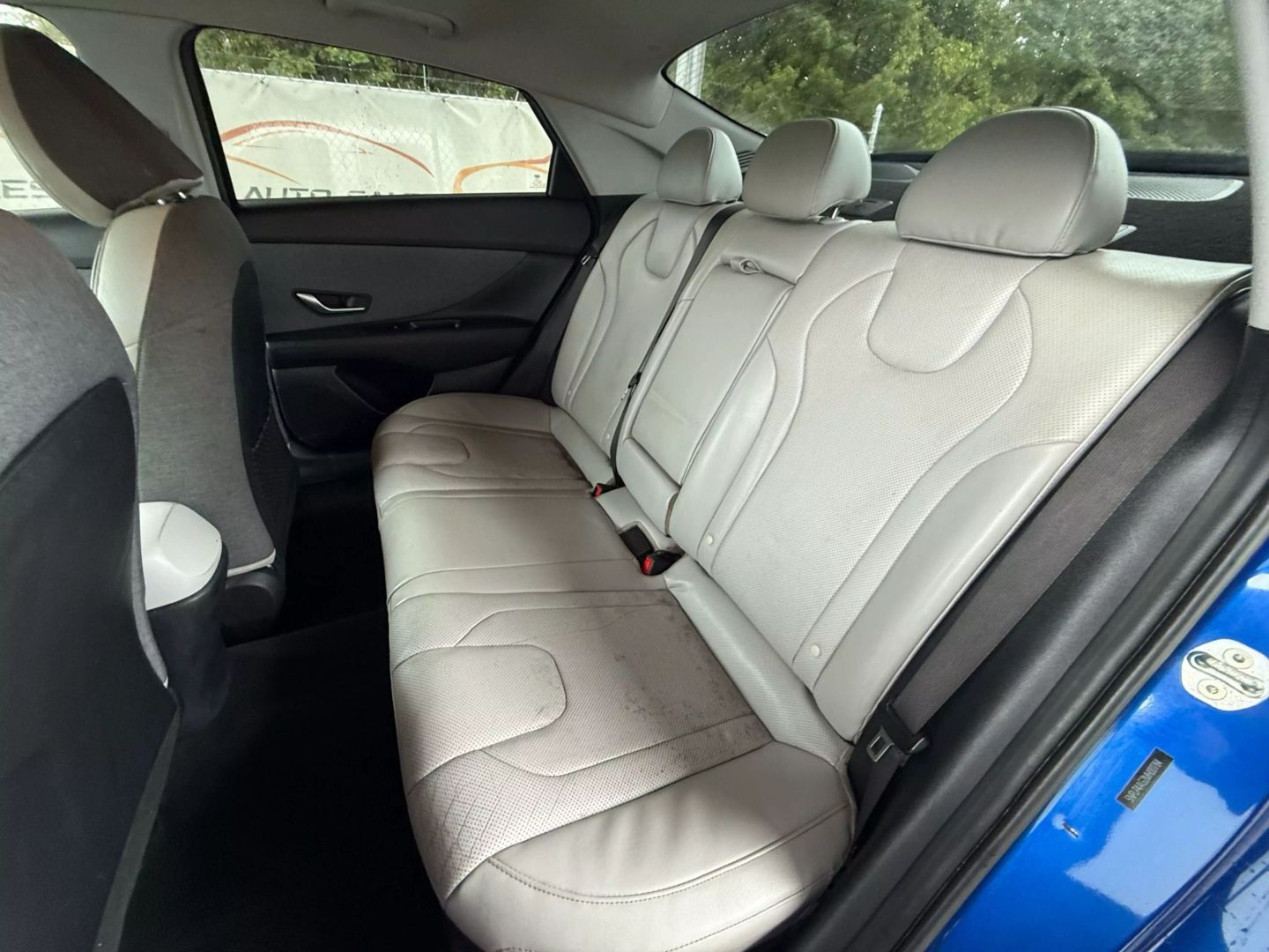 2021 Hyundai Elantra - Image 19