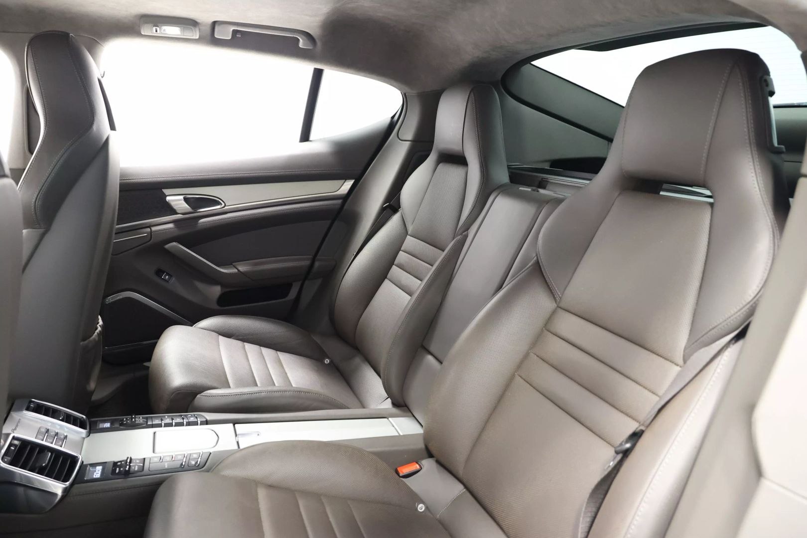 2014 Porsche Panamera - Image 3