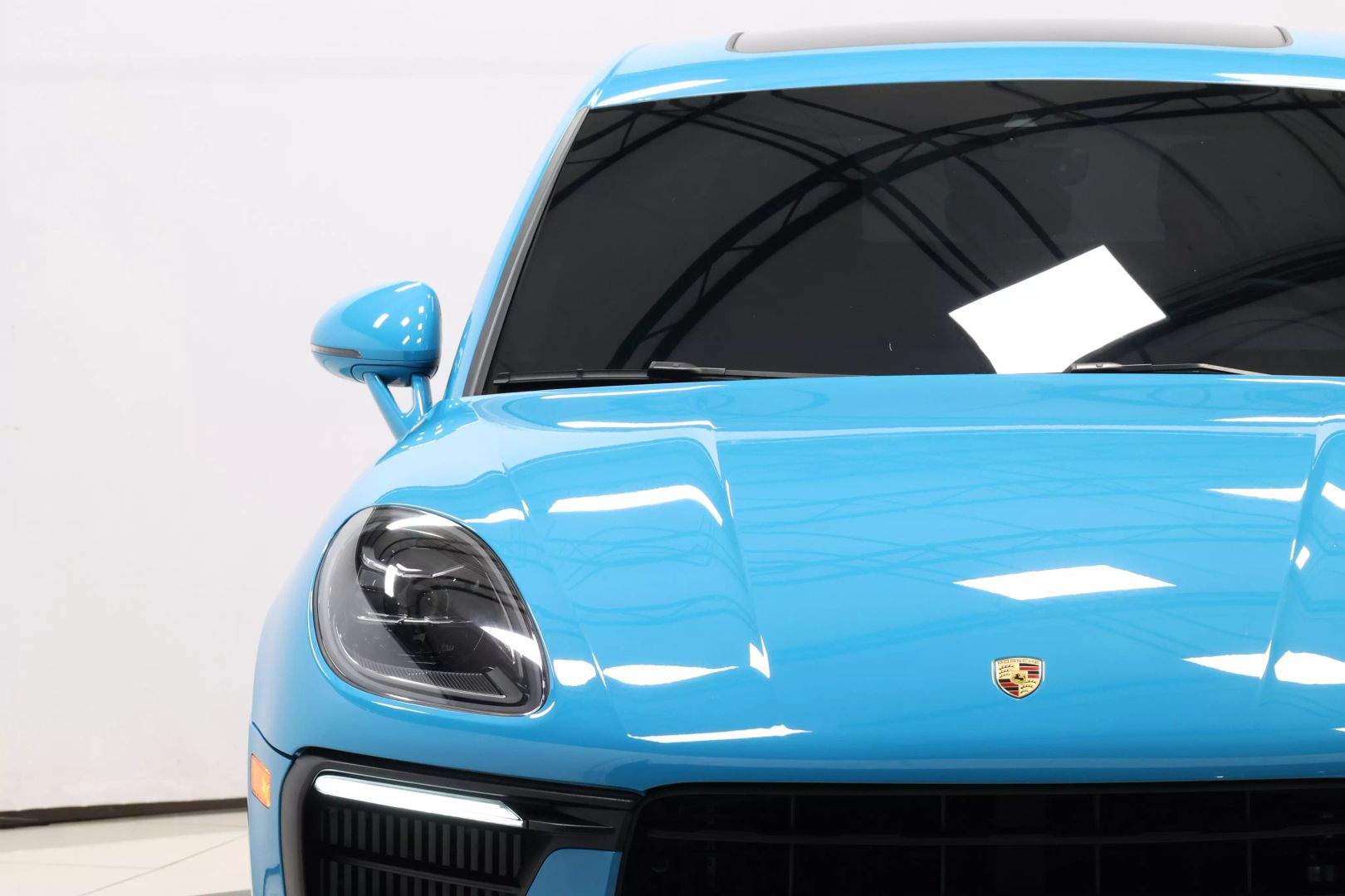 2022 Porsche Macan - Image 94