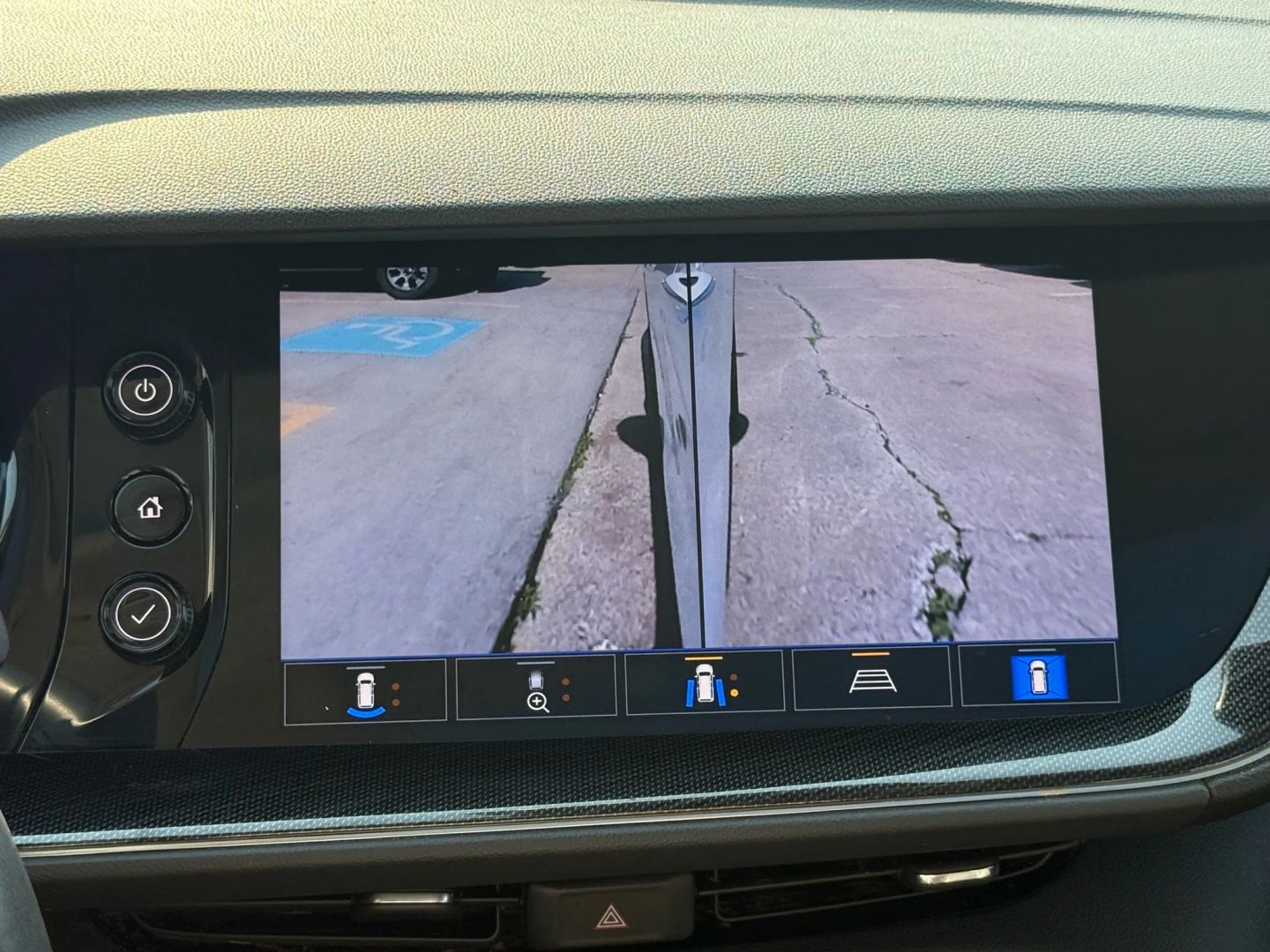 2021 Buick Envision - Image 44