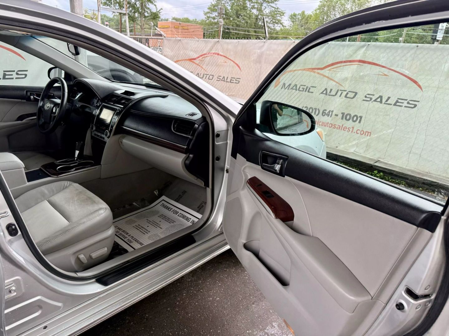 2012 Toyota Camry - Image 24