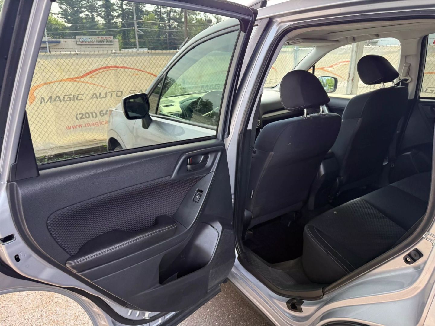 2017 Subaru Forester - Image 17