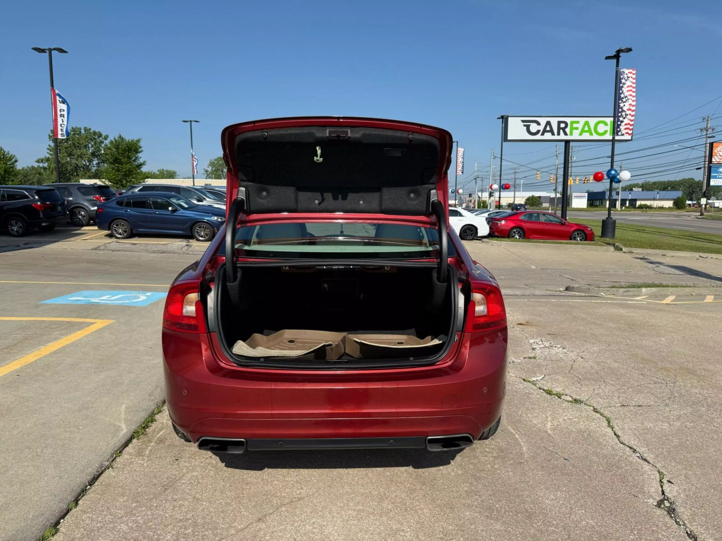 2015 Volvo S60 - Image 12