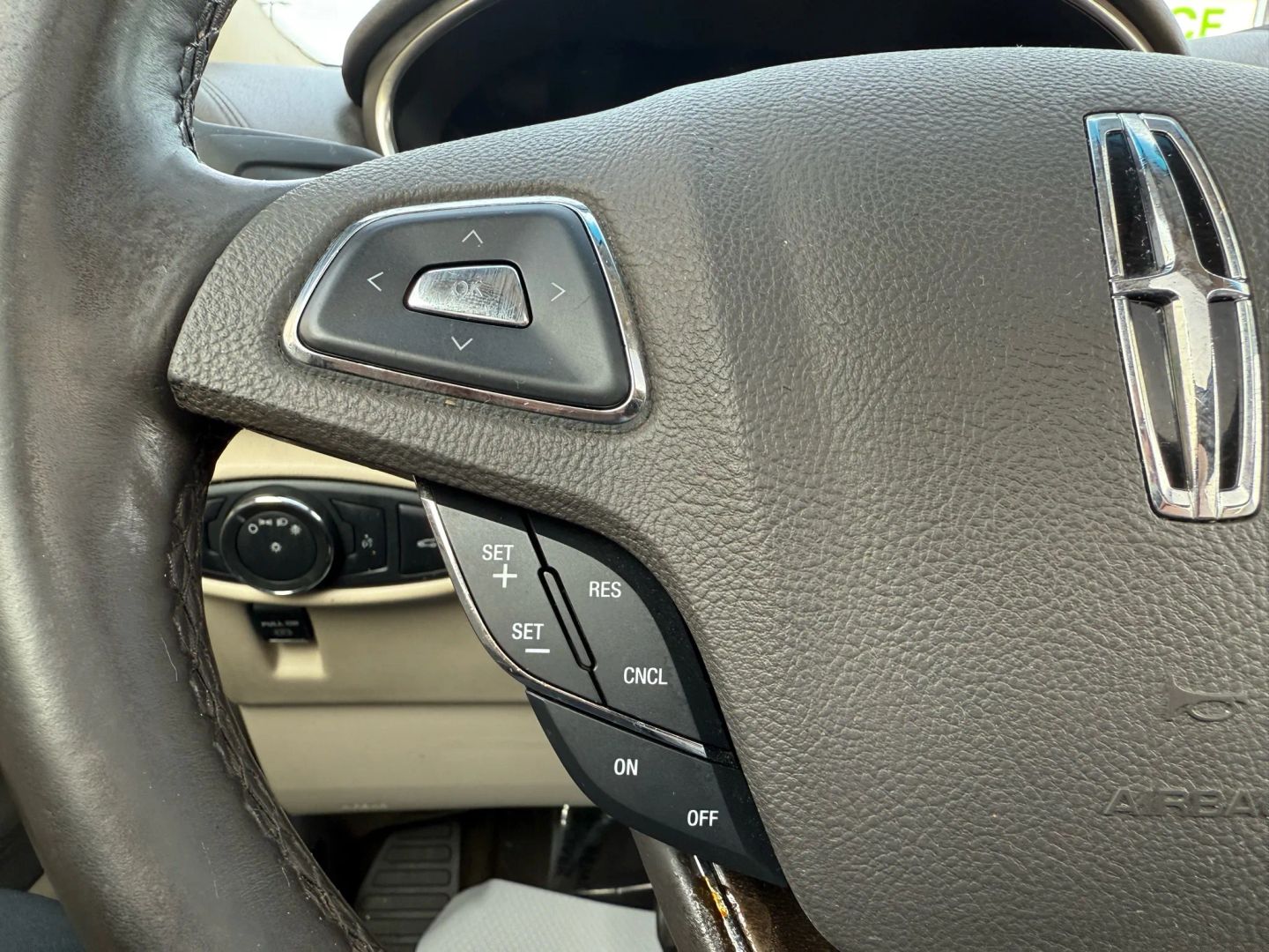 2016 Lincoln Mkx - Image 34