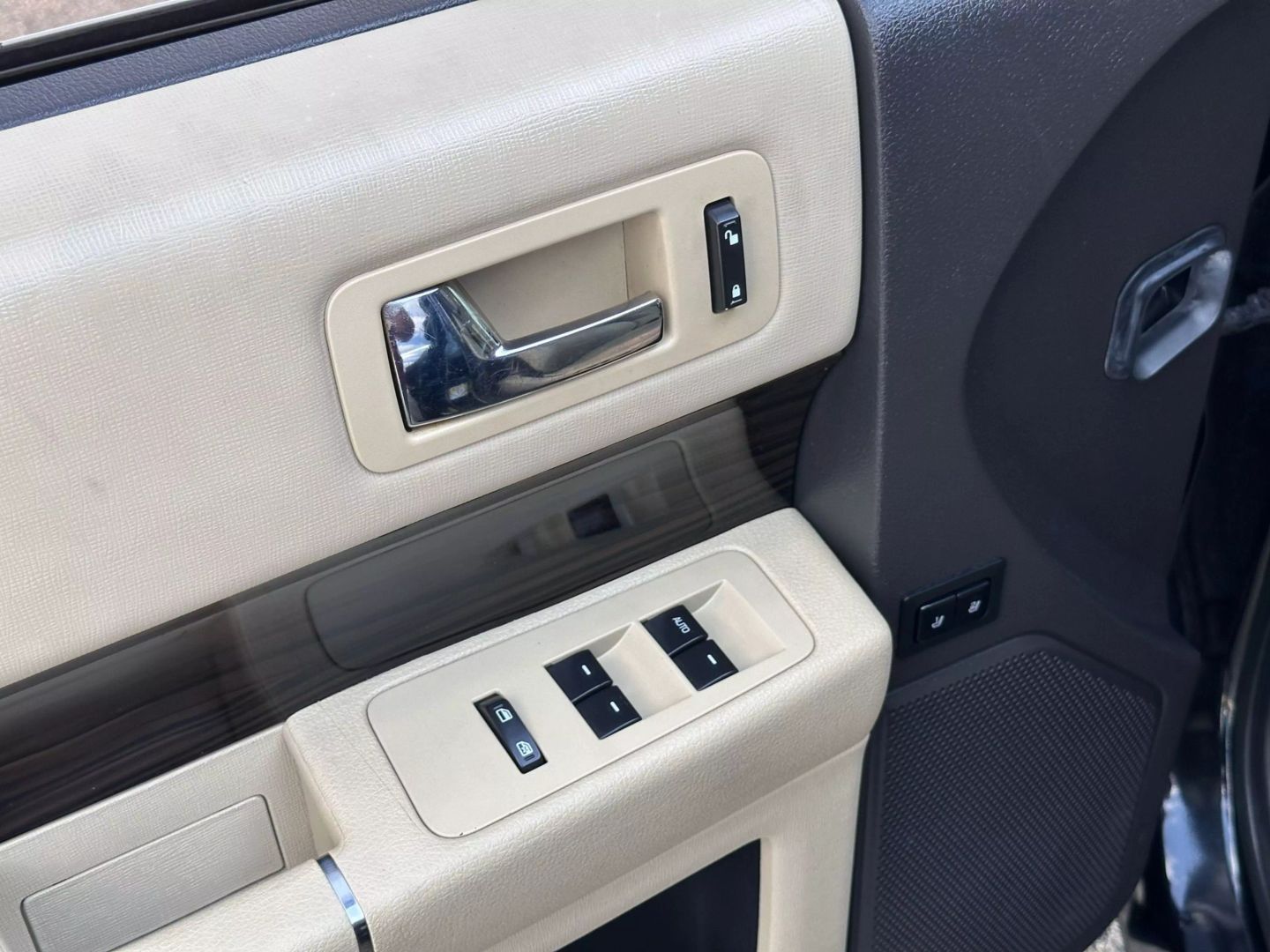 2014 Ford Flex - Image 12